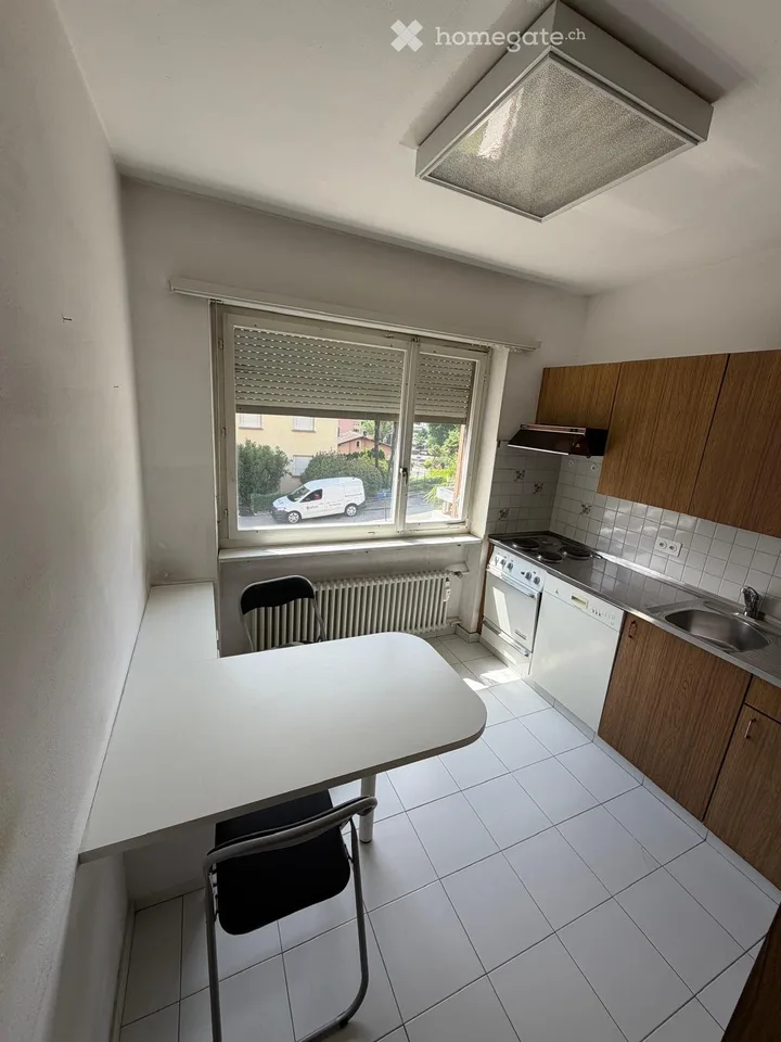 Appartement confortable de 1,5 pièces avec balcon à Pregassona
