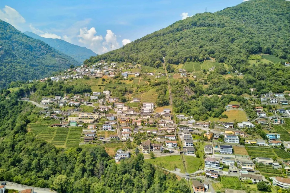 Well-maintained 3.5-room holiday apartment on Lago Maggiore in Tenero