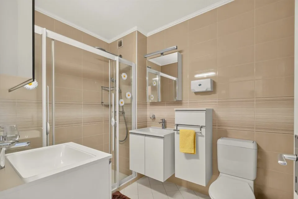 Well-maintained 3.5-room holiday apartment on Lago Maggiore in Tenero