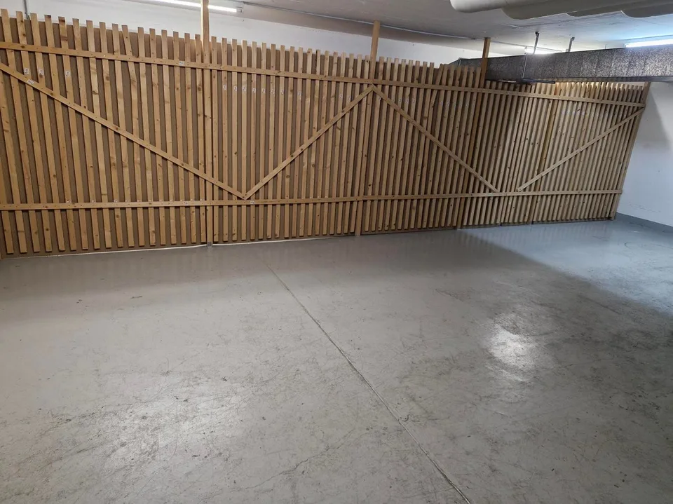 Local de stockage 43m2 situé au centre de Zürich Altstetten.