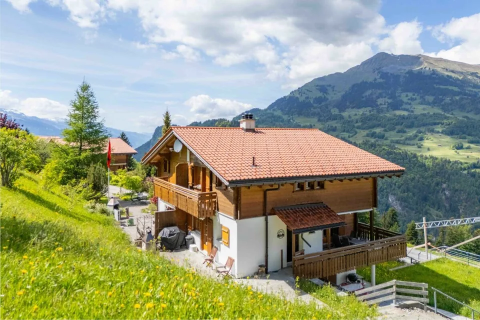 Appartement de vacances 4.5 pièces au cœur de la zone de ski et de randonnée Grüsch-Danusa