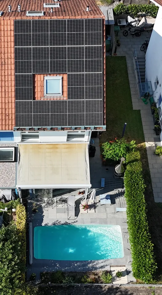 Casa a schiera con piscina, serra e sala da festa
