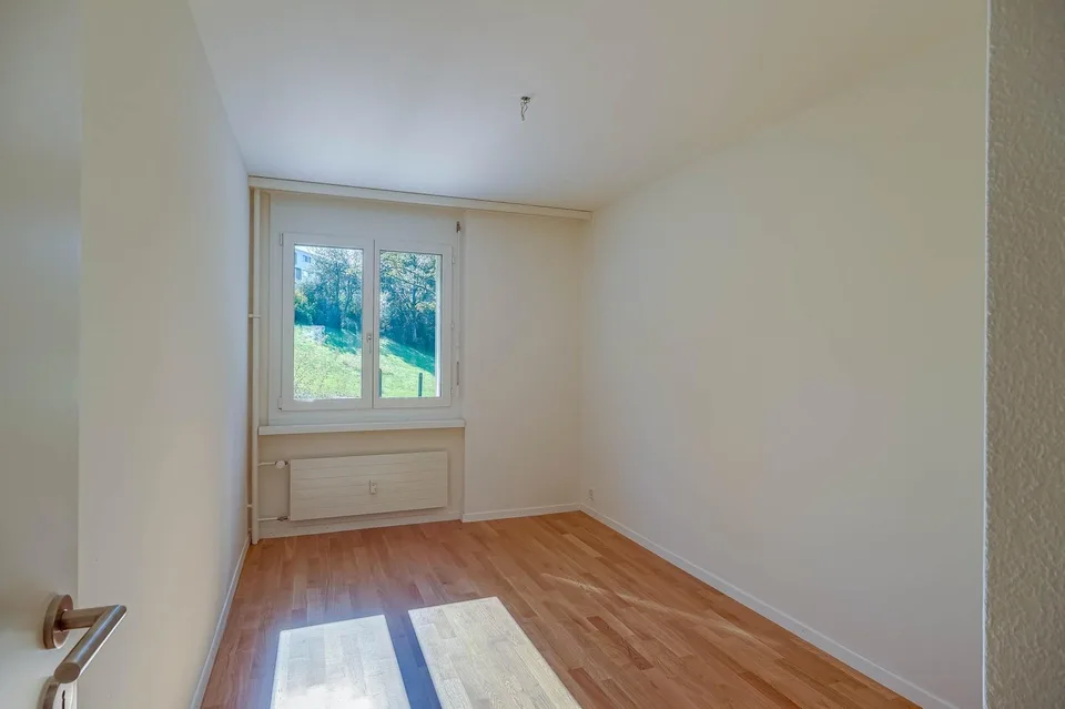 Grosszügige 3½-Zimmerwohnung mit Balkon und modernem Ausbaustandard