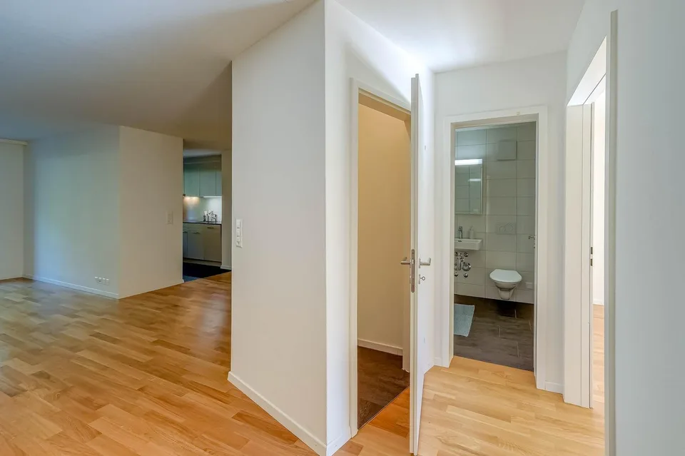 Grosszügige 3½-Zimmerwohnung mit Balkon und modernem Ausbaustandard