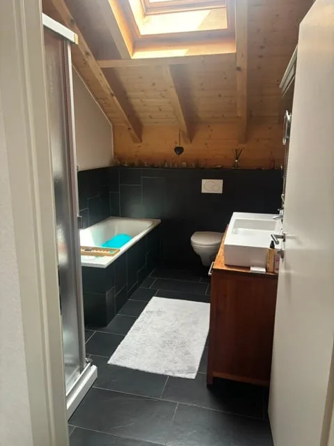 Geräumige 4.5-Zimmer-Dachwohnung mit Balkon in Collombey-Muraz