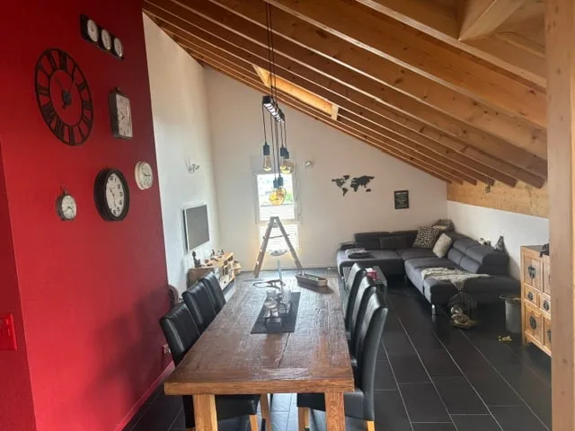 Geräumige 4.5-Zimmer-Dachwohnung mit Balkon in Collombey-Muraz
