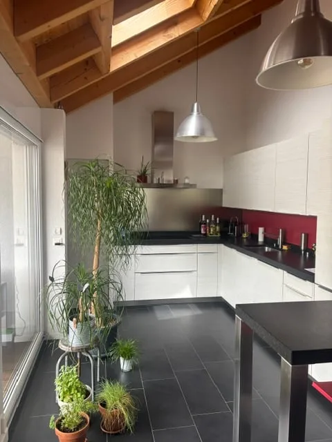 Geräumige 4.5-Zimmer-Dachwohnung mit Balkon in Collombey-Muraz
