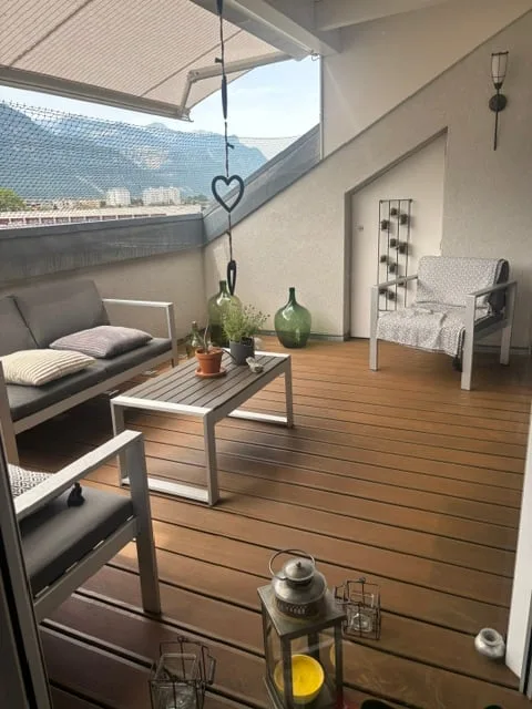 Spacieux appartement en attique de 4.5 pièces avec balcon à Collombey-Muraz