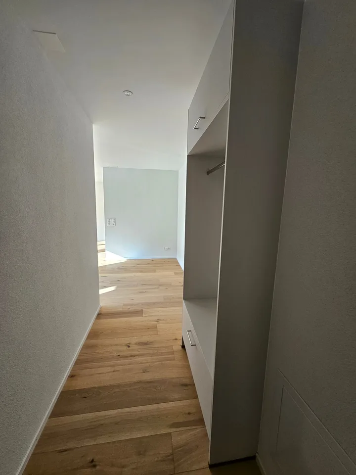 Appartamento di 2,5 locali con piano aperto e ampio balcone