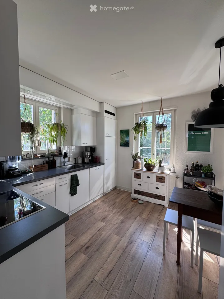 Charming 5.5-room single-family house with large garden – quiet & central in Lenzburg