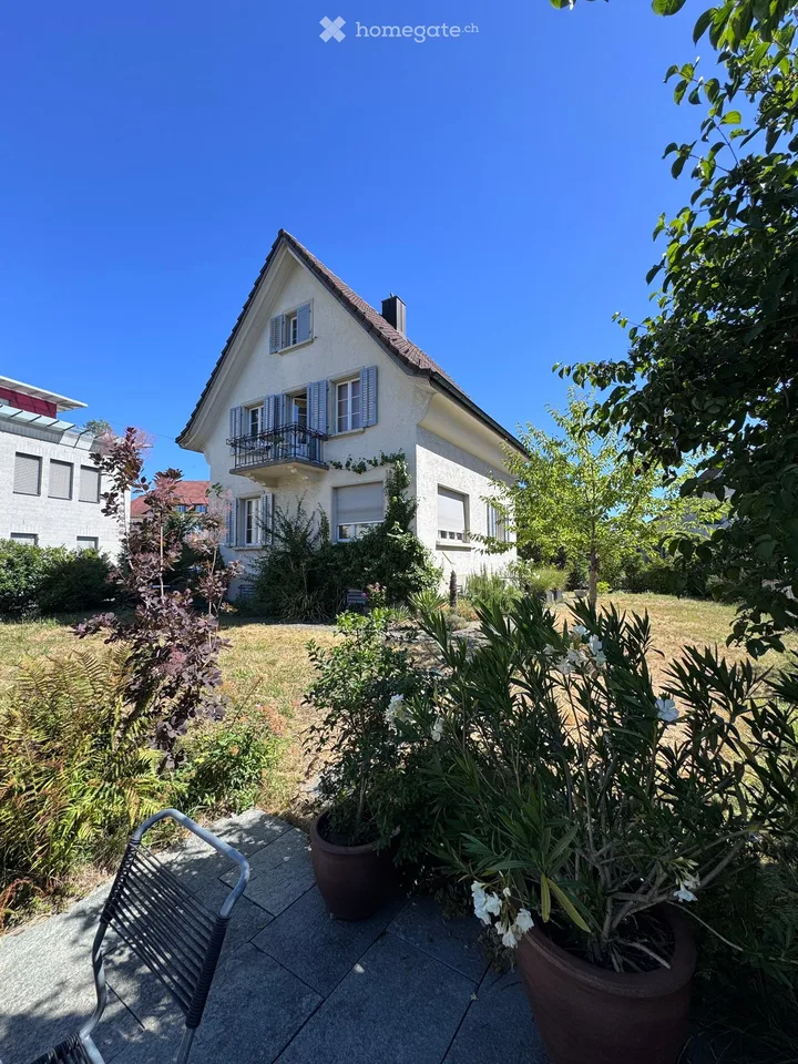 Charmantes 5.5-Zimmer-Einfamilienhaus mit grossem Garten – ruhig & zentral in Lenzburg