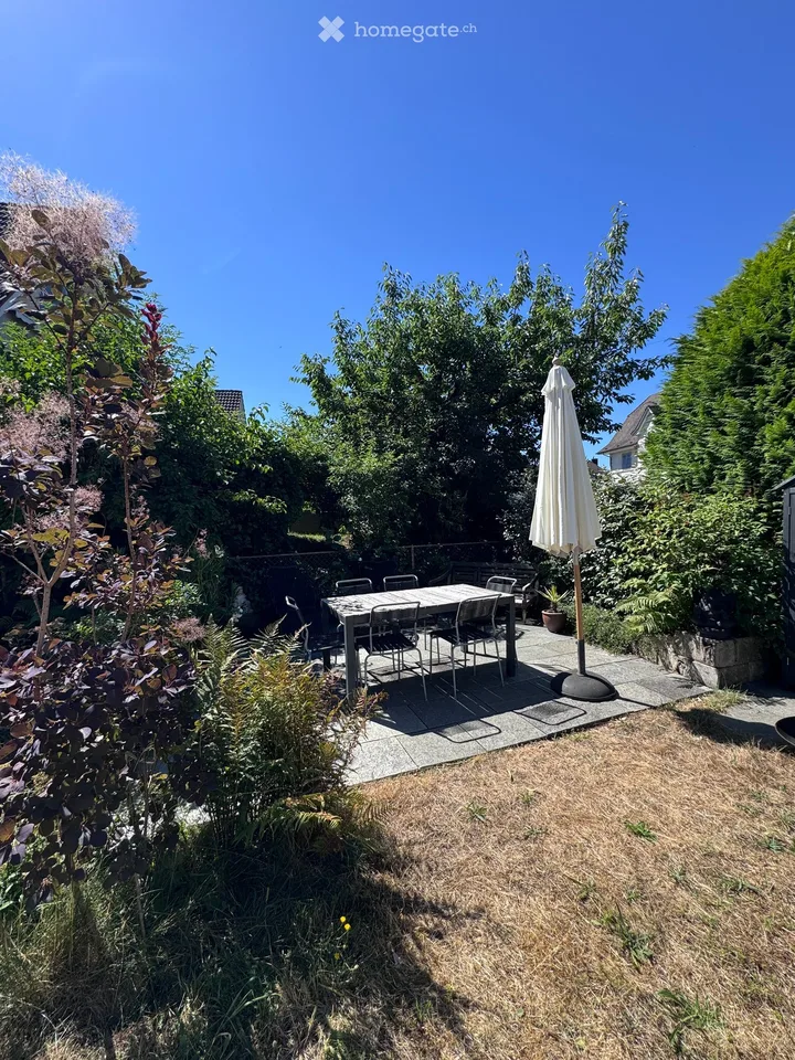 Charming 5.5-room single-family house with large garden – quiet & central in Lenzburg