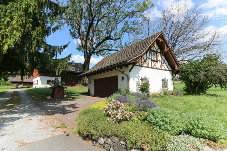 Casa colonica con dependance e fabbricato accessorio a Ottikon, comune di Gossau
