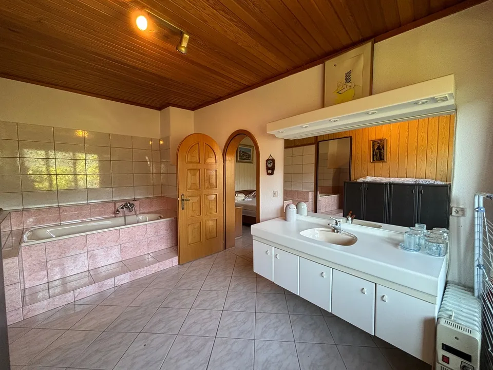 Casa indipendente con terrazzo, vista aperta e piccolo giardino