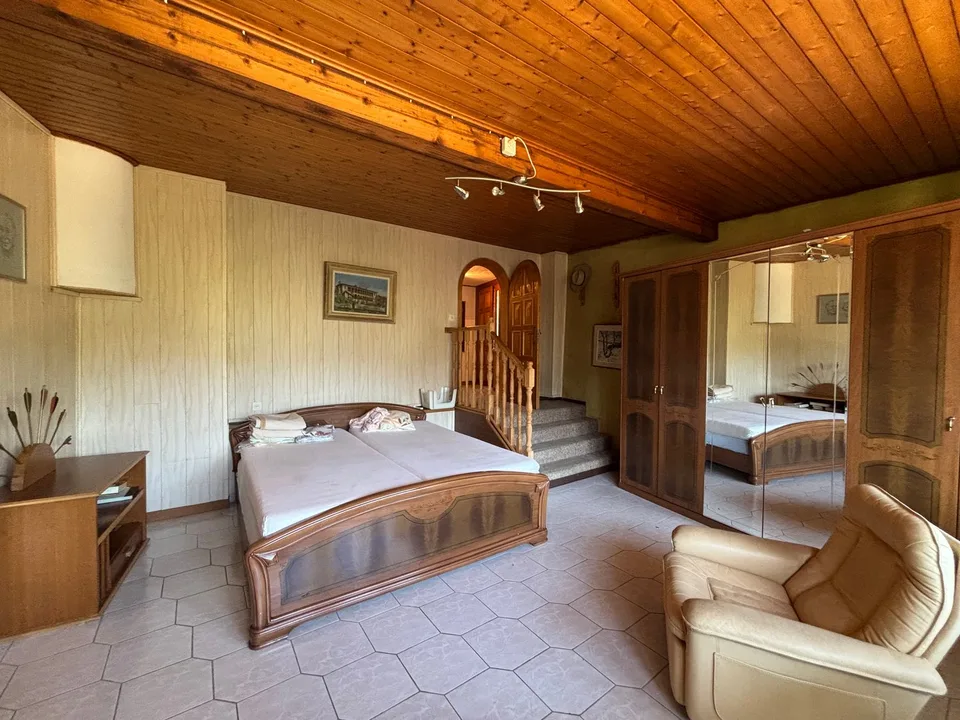 Casa indipendente con terrazzo, vista aperta e piccolo giardino