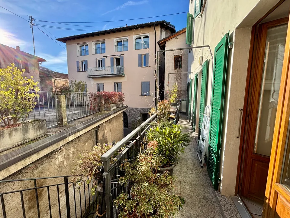 Splendida casa mono/bifamiliare di 8 locali a Curio
