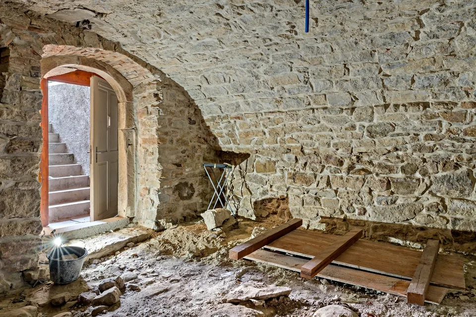 Aussergewöhnliches Haus mit viel Potential