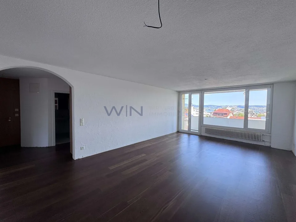 Lakeview apartment including 45 m² multi-functional storage