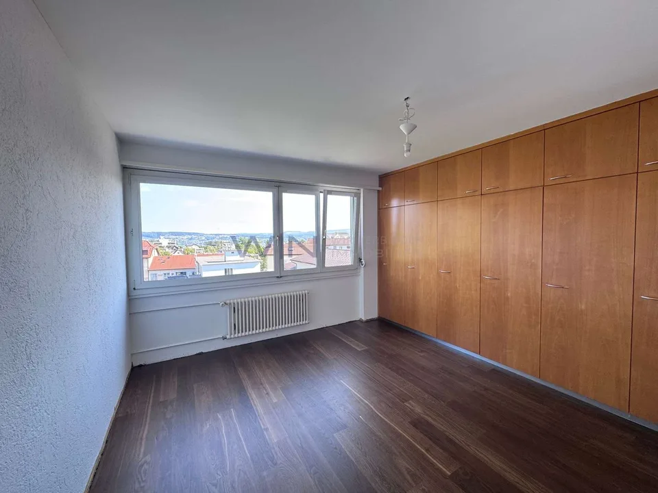 Lakeview apartment including 45 m² multi-functional storage