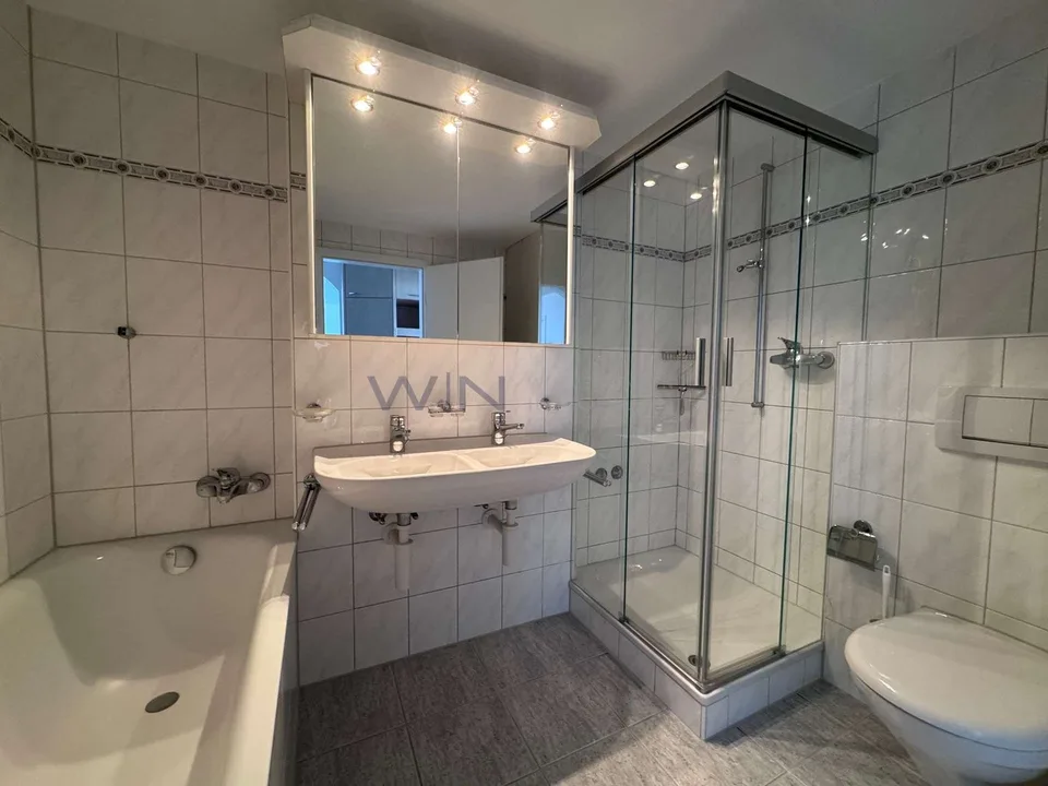 Lakeview apartment including 45 m² multi-functional storage
