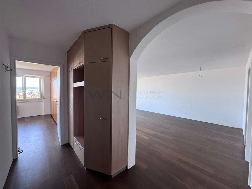 Lakeview apartment including 45 m² multi-functional storage