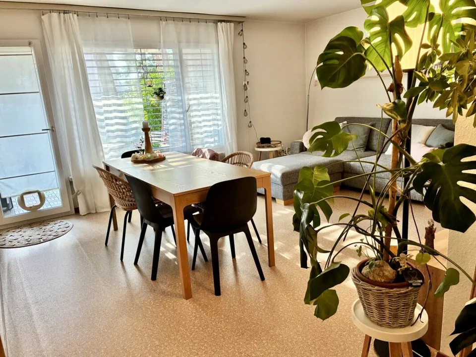 Sonnige 3.5-Zimmer-Wohnung (EG) - Wo der Alltag aufhört und das Wohnglück beginnt!