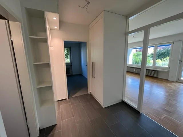 Tolle 2 Zimmer-Wohnung mit gedecktem Sitzplatz und Gartenanteil