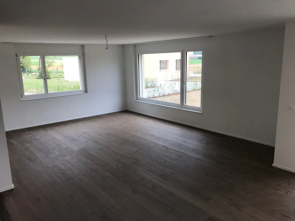 ZU VERMIETEN - Einfamilienhaus mit viel privatem Umschwung!