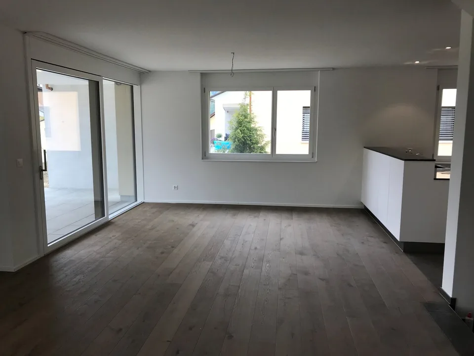 ZU VERMIETEN - Einfamilienhaus mit viel privatem Umschwung!