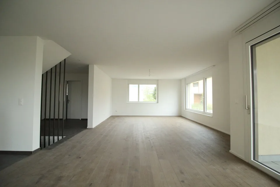 ZU VERMIETEN - Einfamilienhaus mit viel privatem Umschwung!