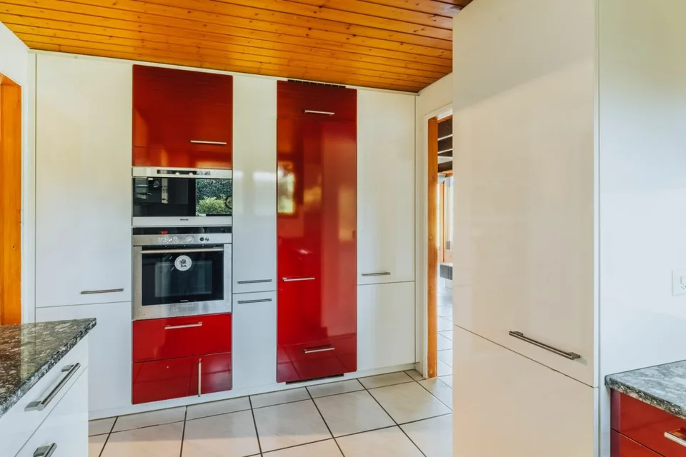 7.5-room living experience with gallery, lift, and pool on the edge of the forest