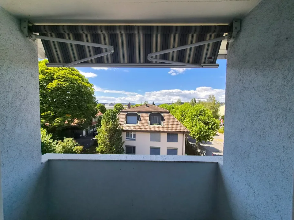 Frisch sanierte 1.5-Zimmer-Wohnung an zentraler Lage in Schönbühl