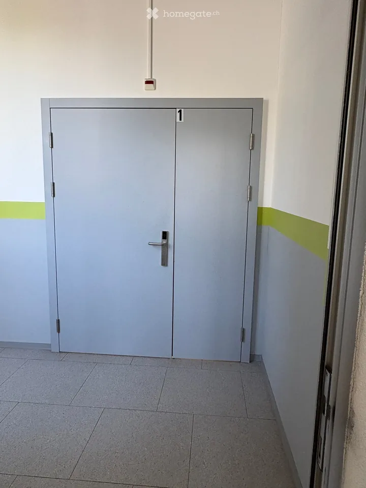 Versatile 240 m² Retail Space for Rent in Buchs SG – Immediately Available