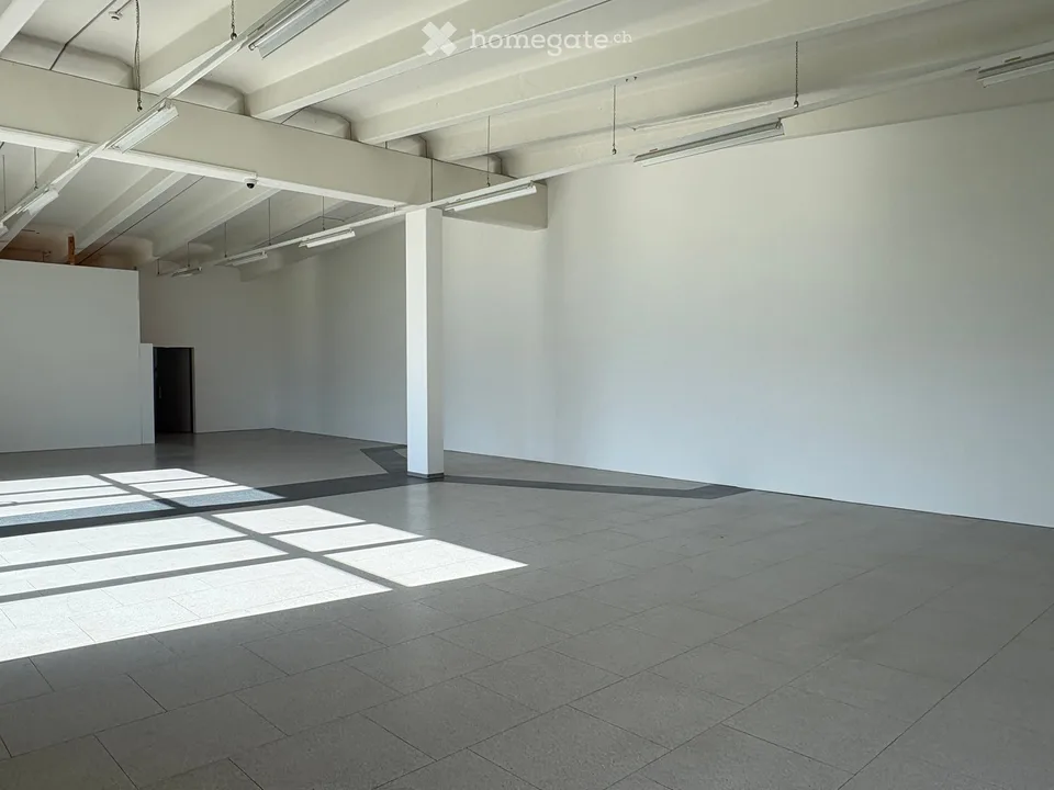 Versatile 240 m² Retail Space for Rent in Buchs SG – Immediately Available
