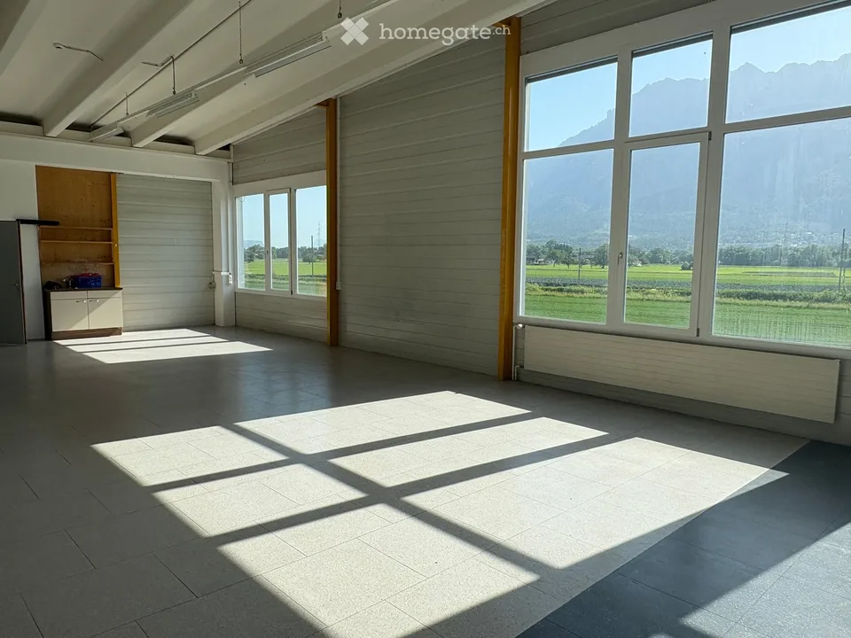 Versatile 240 m² Retail Space for Rent in Buchs SG – Immediately Available