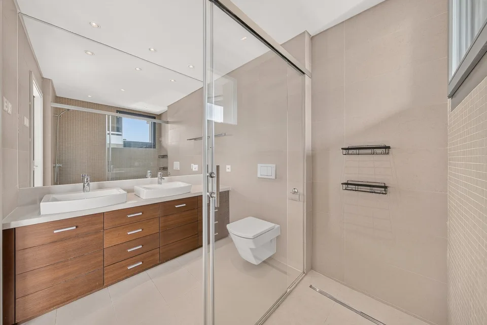 Magnifique townhouse entièrement rénovée au coeur d'une environnement verdoyant