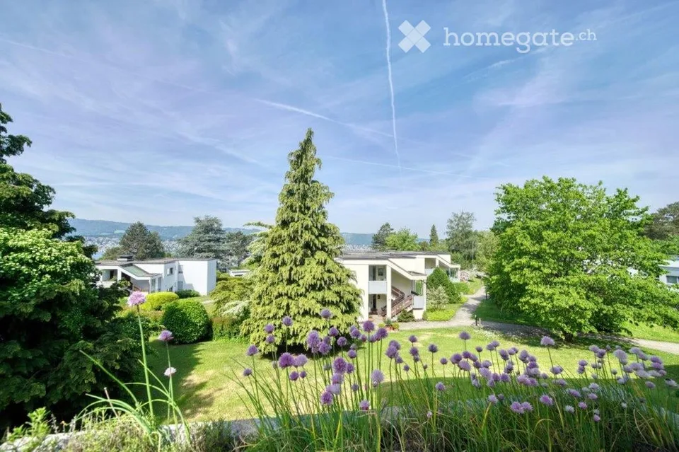 Charming 3.5-room apartment in a quiet location in Küsnacht