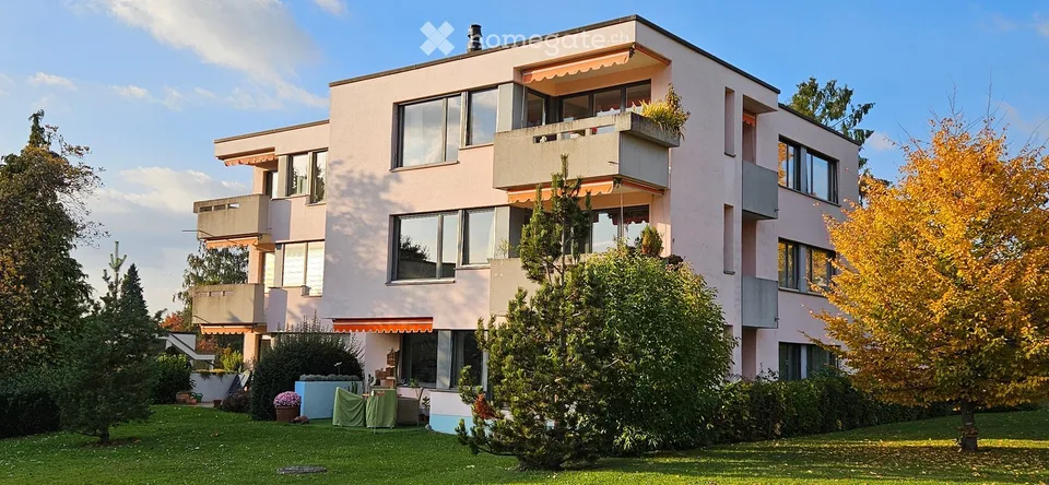 Charming 3.5-room apartment in a quiet location in Küsnacht