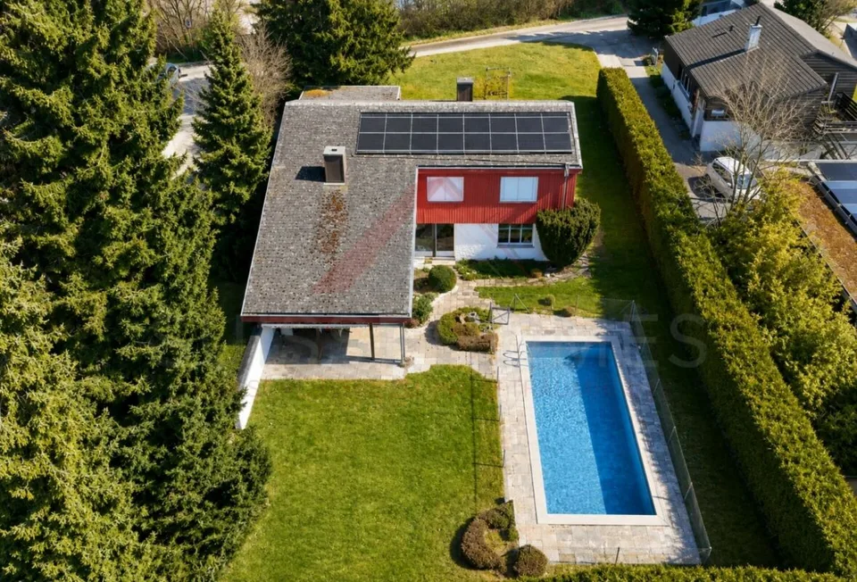 Exklusives Einfamilienhaus mit Pool, Sauna, Seesicht und 1'443 m² Grundstück in Gerolfingen