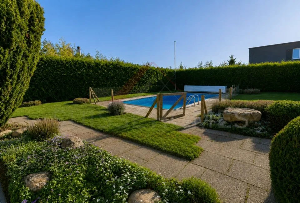 Exklusives Einfamilienhaus mit Pool, Sauna, Seesicht und 1'443 m² Grundstück in Gerolfingen