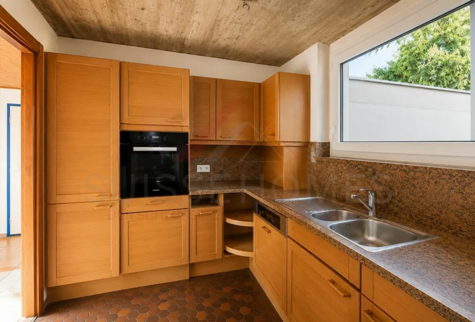 Exklusives Einfamilienhaus mit Pool, Sauna, Seesicht und 1'443 m² Grundstück in Gerolfingen