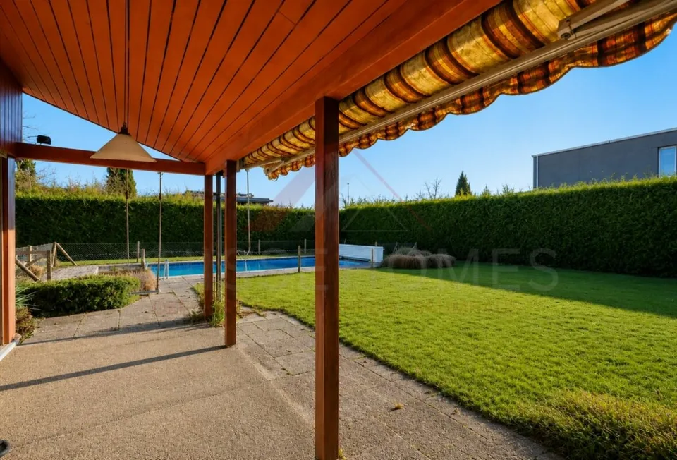 Exklusives Einfamilienhaus mit Pool, Sauna, Seesicht und 1'443 m² Grundstück in Gerolfingen