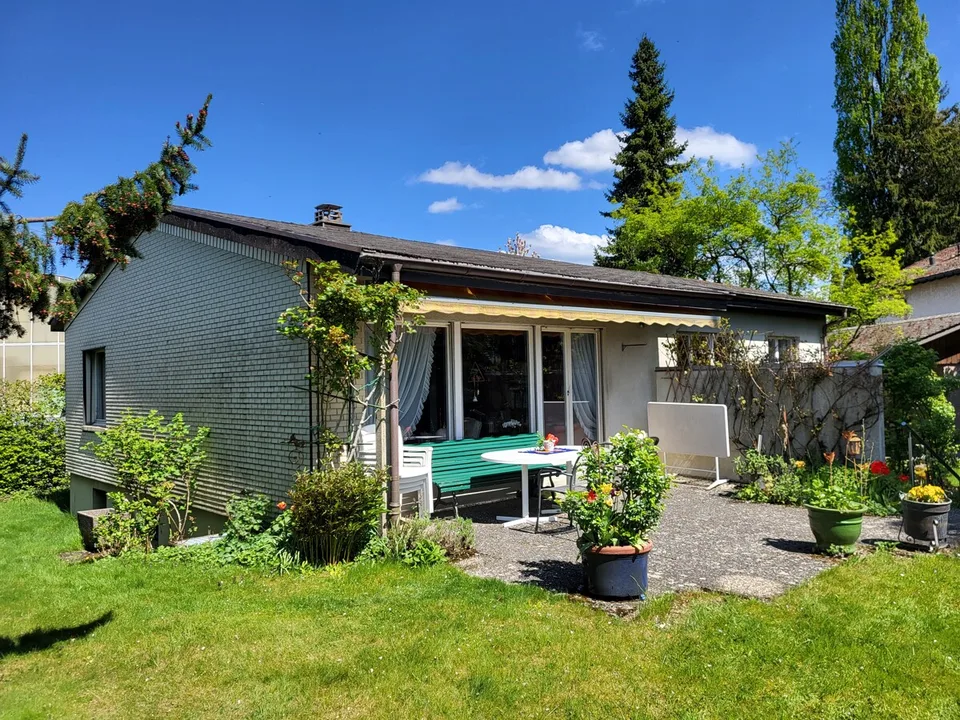 A Home to Feel Good In - Charming House with Idyllic Garden
