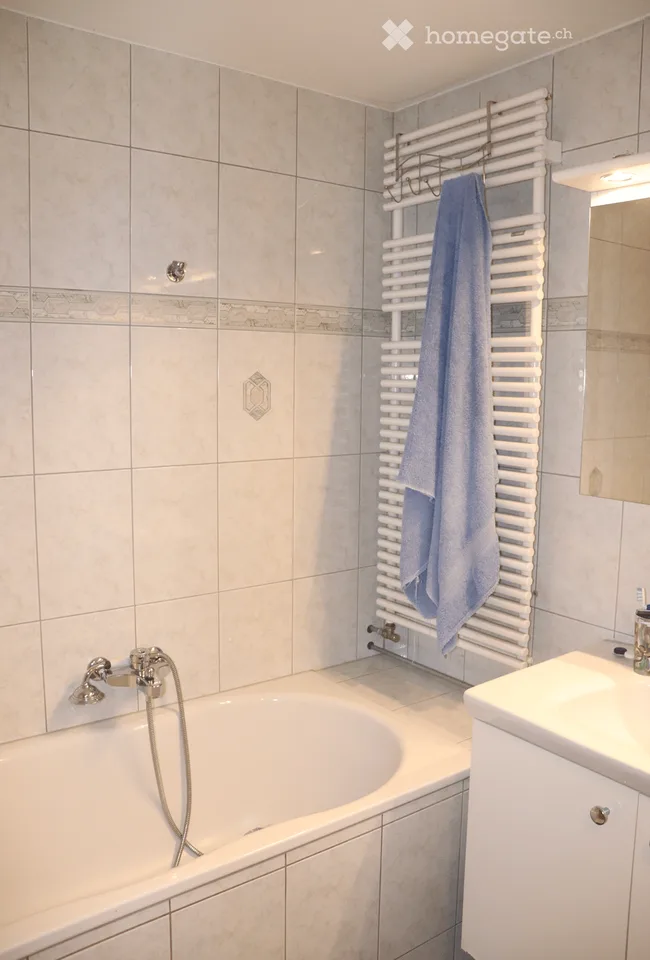 Spacious duplex of 160 m² with private garden, 200 m from Lake Neuchâtel