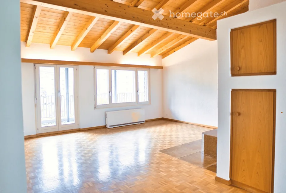 Appartamento luminoso 4.5 locali con balcone e vista splendida a Naters