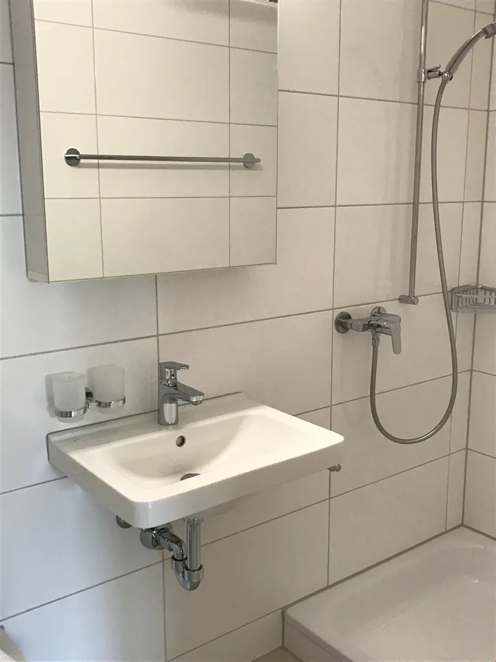 zu vermieten 4.5 Zimmerwohnung mit Gartensitzplatz