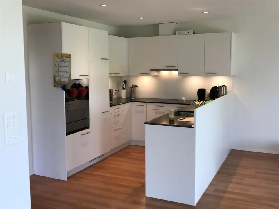 zu vermieten 4.5 Zimmerwohnung mit Gartensitzplatz
