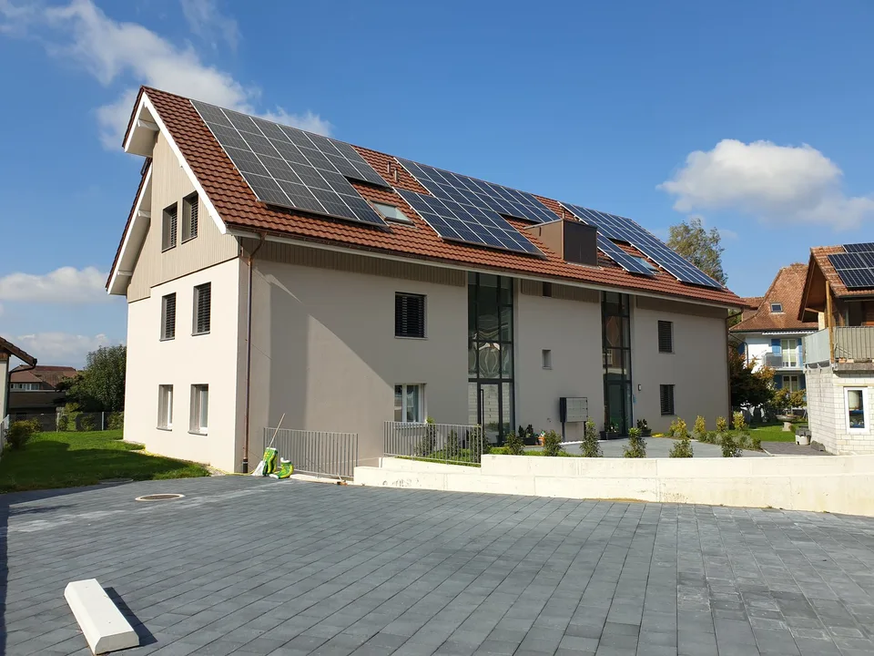 Appartamento di 4,5 locali in una posizione tranquilla e naturale cerca un subaffittuario