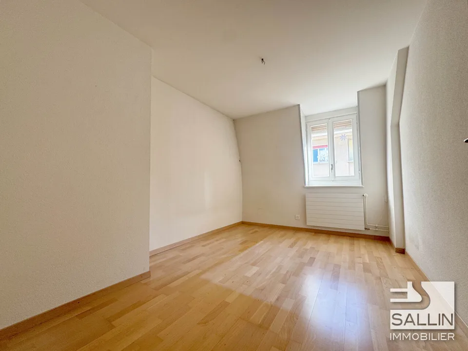 GROßARTIGES 4½ ZIMMERWOHNUNG IN RENOVIERUNG