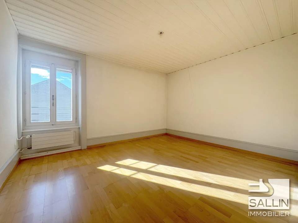 GROßARTIGES 4½ ZIMMERWOHNUNG IN RENOVIERUNG